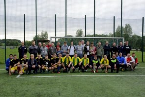 Wręczenie pucharów i medali za Gminna Liga Piłki Nożnej